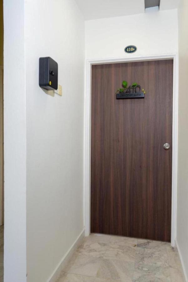 Designer Suite Apartment Seaview 10Pax Families Suite Kuah Exterior photo